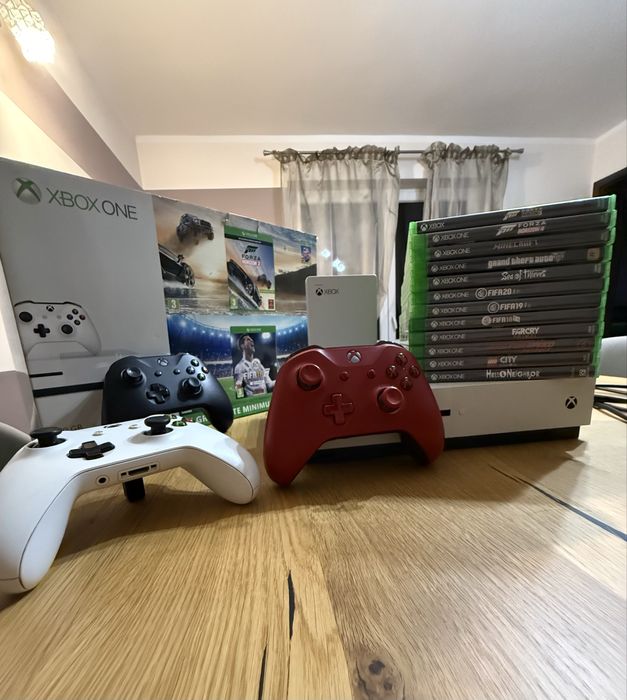 Xbox One S 500Gb + Dysk 2Tb + 3 Pady + 12 Gier! - Cichy i Sprawny