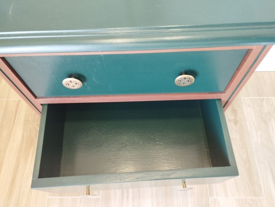 Mesinha de cabeceira (uma)