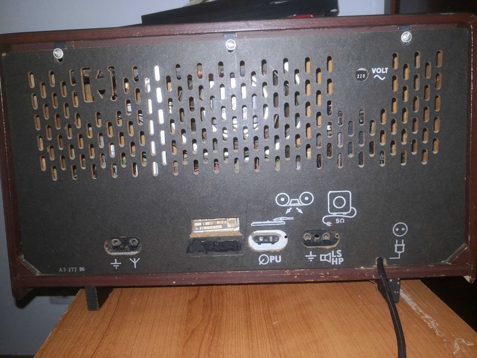 Radio Antigo Mediator MD4159A