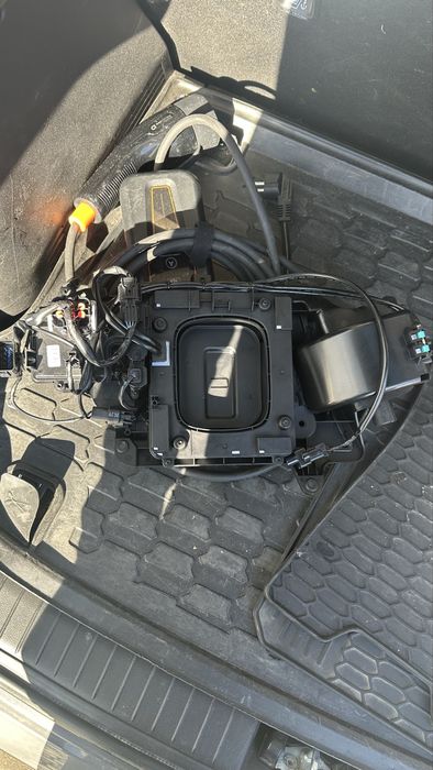 Лючок зарядки Hyundai Kona Electric EV 18-20  індикатор зарядки