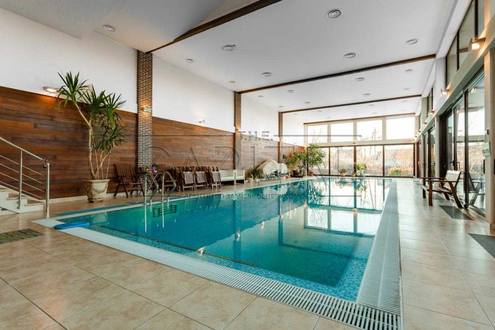 Продажа дома с ремонтом 1200м2 Софиевская Борщаговка Вишневое Крюковщи