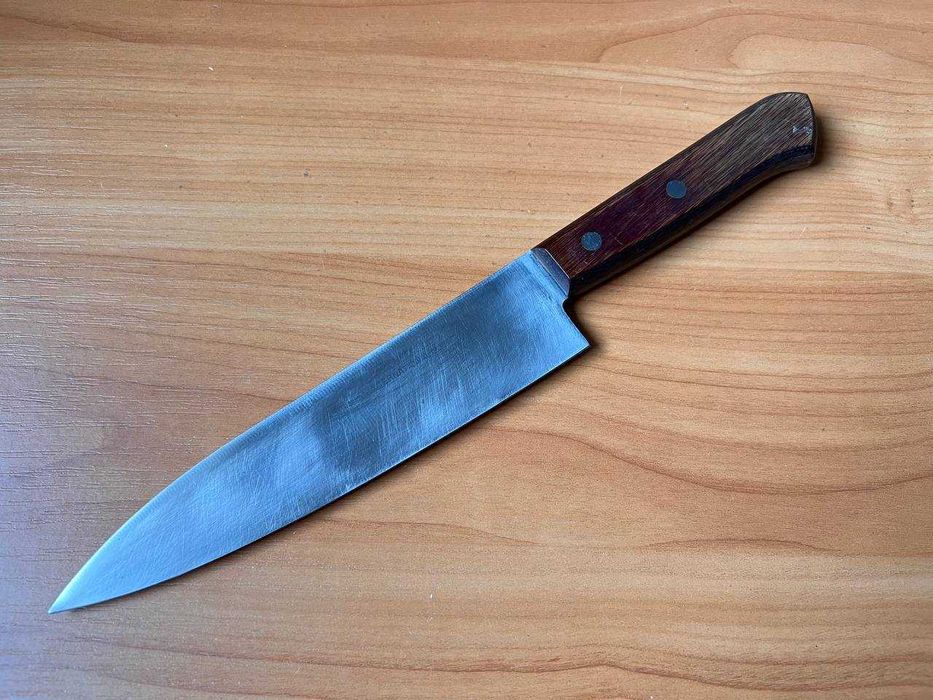 Кухонный японский Шеф-нож J.A.HENCKELS 180мм