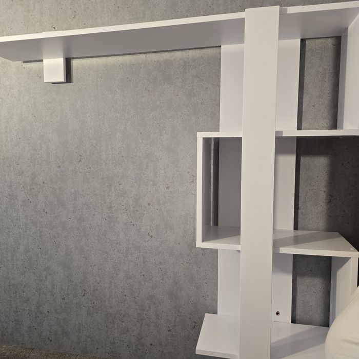 Półka wisząca biała   .