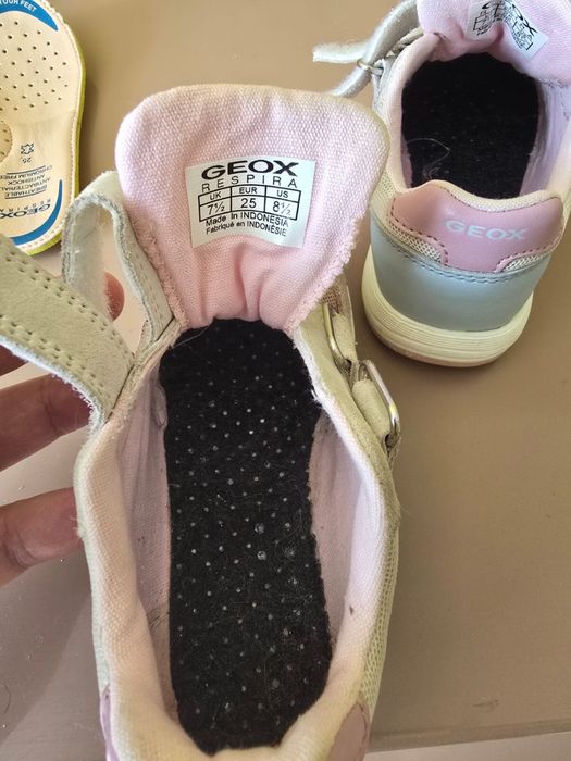 Дитячі кросівки Geox