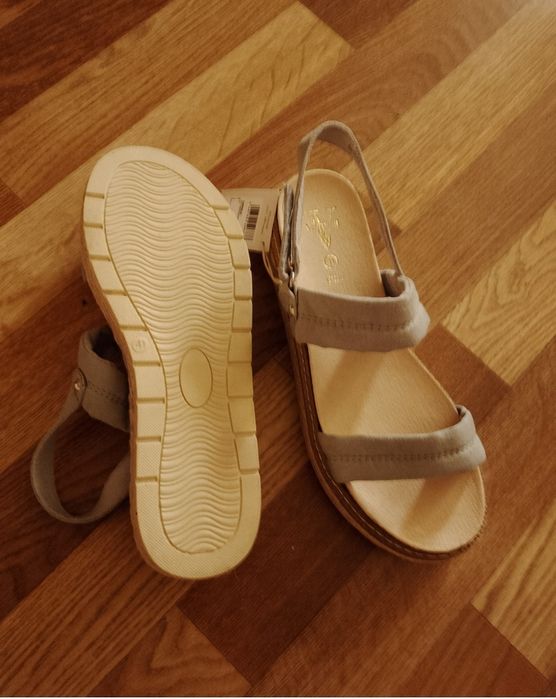 Босоножки 41 Venturini