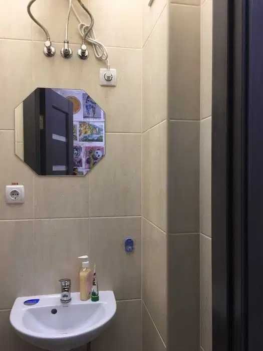 Здам в оренду фасадне приміщення 1 поверх, всі ідуть до метро, 20м2