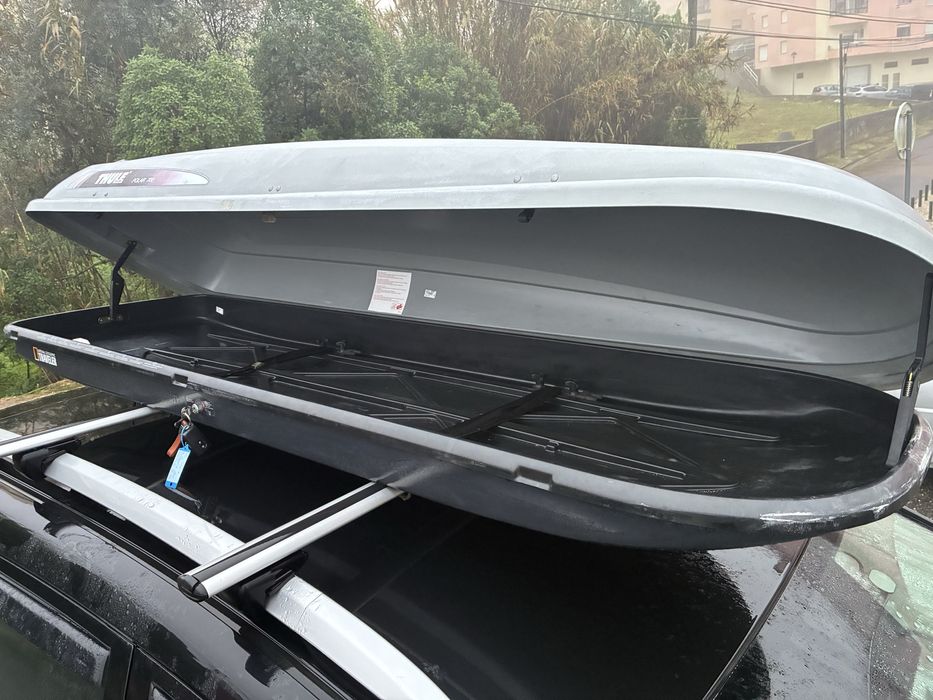 Caixa slim fit THULE polar 700 de 230cms em optimo estado para venda