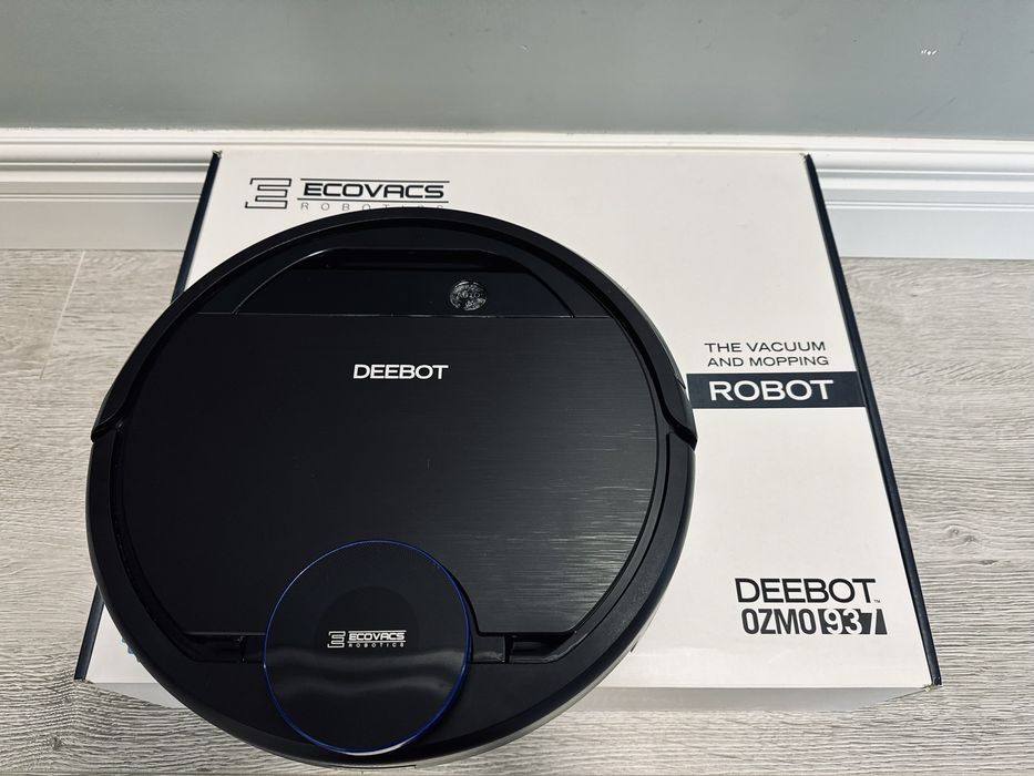 ECOVACS DEEBOT OZMO 937 — розумний робот-пилосос + вологе прибирання