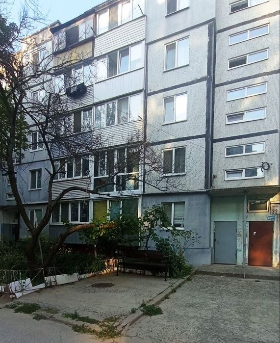 Продам 2 кім квартиру ж/м Придніпровськ вул Немировича Данченко