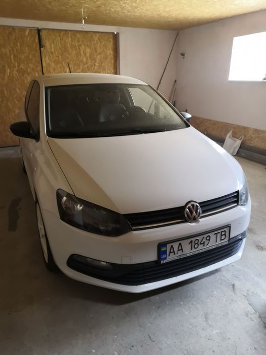 Автомобіль Wolksvagen Polo 2017 рік 1.2 TSI бензин машина хетчбек фольцваген поло білий колір офіціал