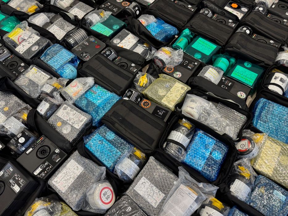 Автомобільний компресор з герметиком та сумкою | Ремкомплект для шин