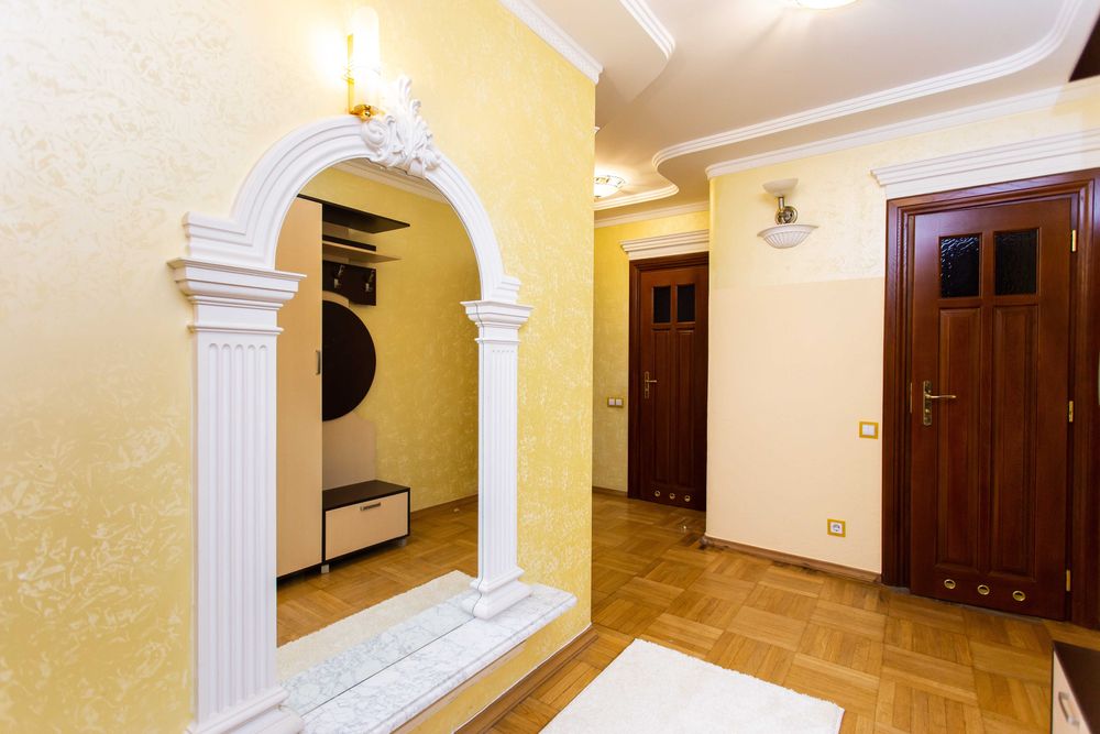 Центр. Вул. Липова. З кімнати. Звітні документи. Квартира подобово