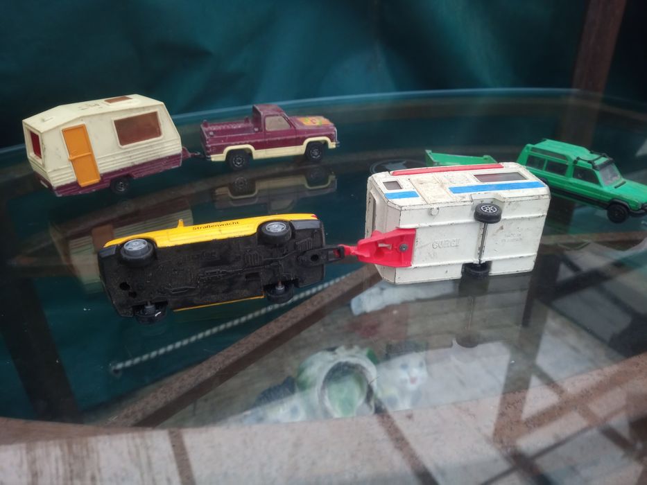 Carrinhos Miniatura com Caravana