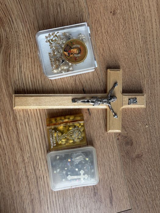 Maly krzyzyk i różańce