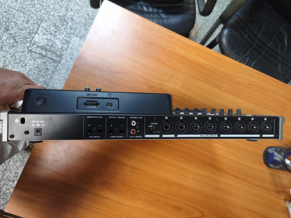 Mesa de mistura e Gravador Multipistas Digital Tascam DP-24SD Portastudio – Como Novo