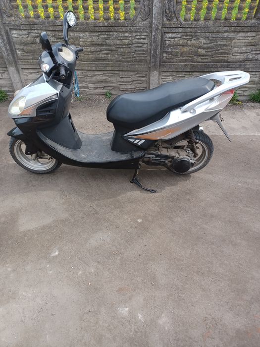 Skuter Rex 125 na części.