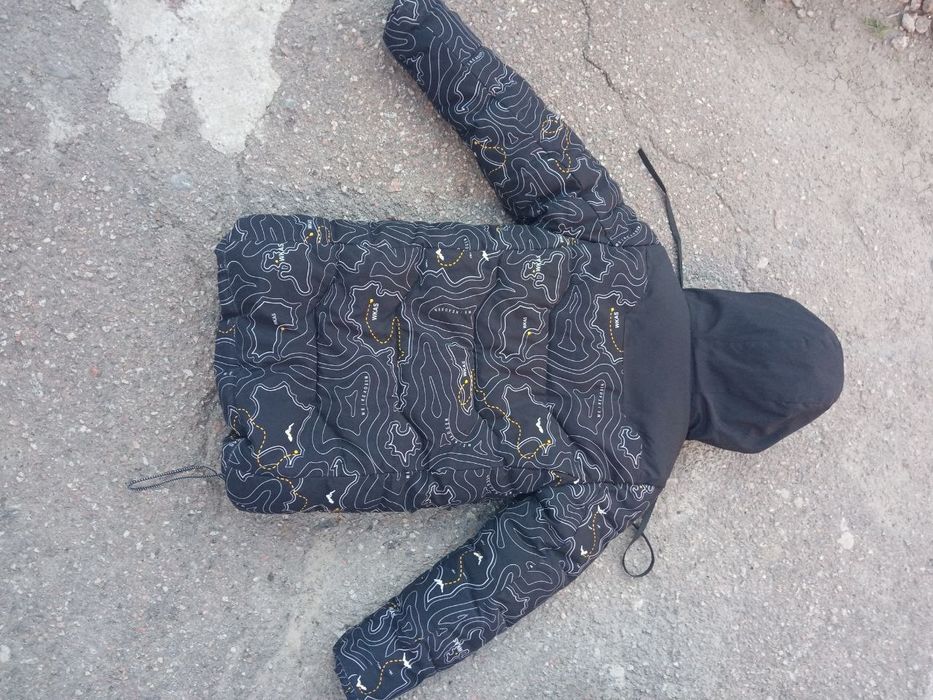 Зимова куртка пуховик