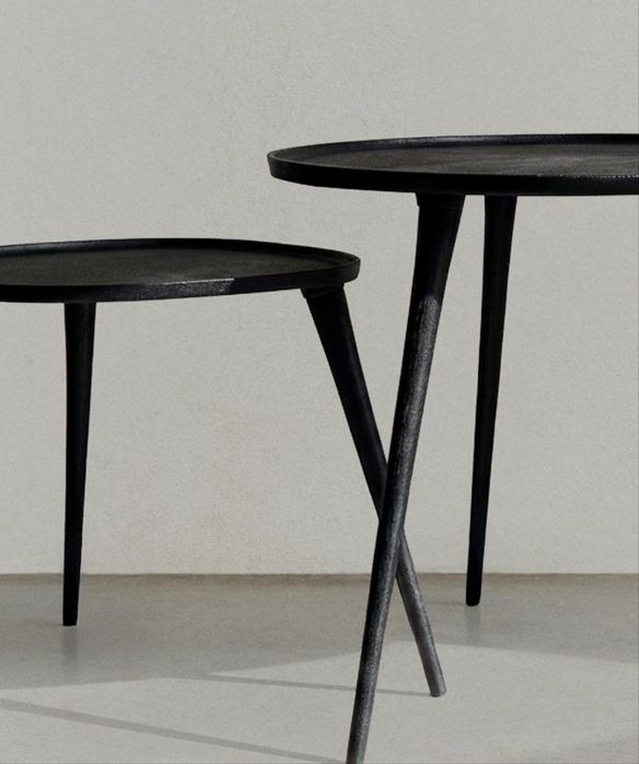 Mesa auxiliar/centro metálica preta