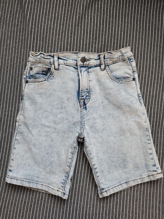 Spodenki chłopięce 146 cm.