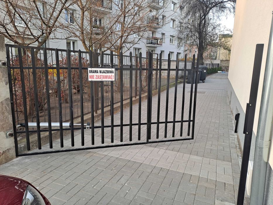 Miejsce parkingowe ul. Traugutta