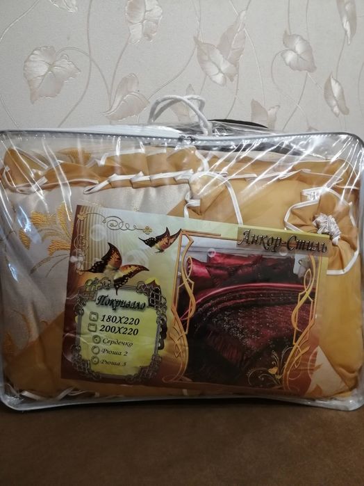 Покрывало с подушками 180*220