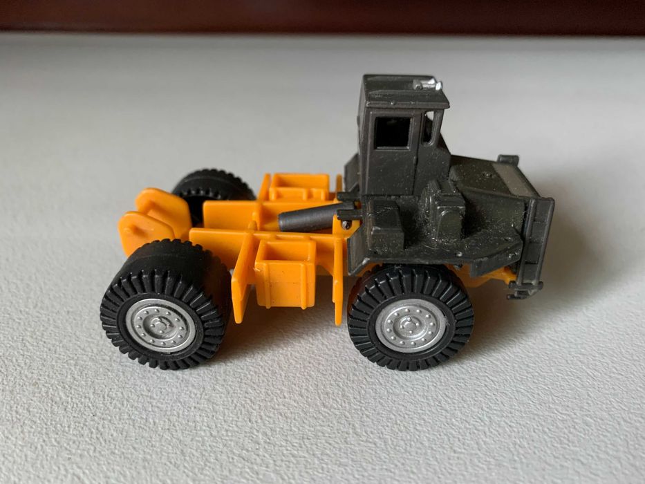 Brinquedo Camião
