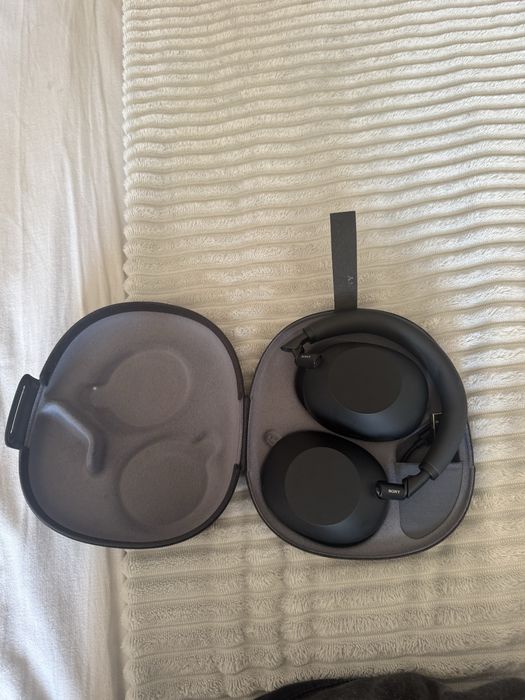 SONY WH-1000XM6 (Como novos)