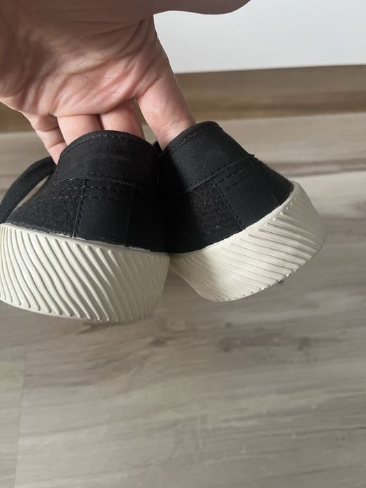 Trampki , tenisowki Pull& Bear 42