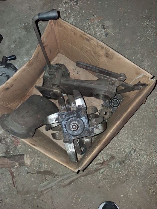 Moto enxada Benassi RT401 a gasolina de mistura para peças