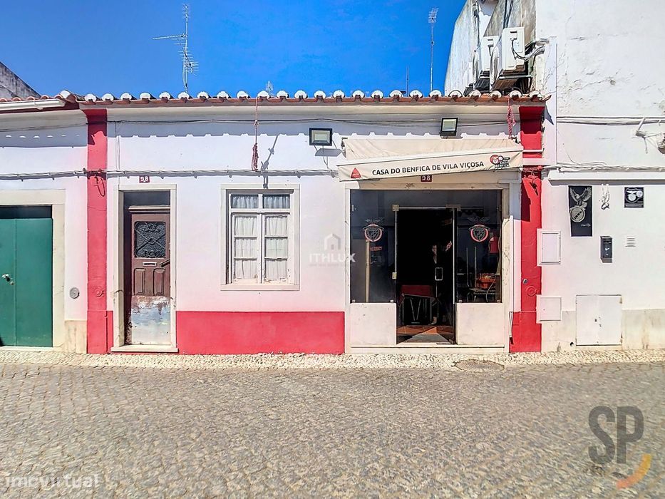 Moradia t2 c/ terraço e garagem