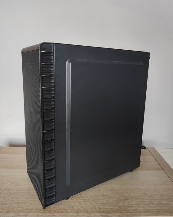 Komputer do gier [Radeon RX 6650 XT, Ryzen 5 5600, 16GB RAM, 1TB SSD]