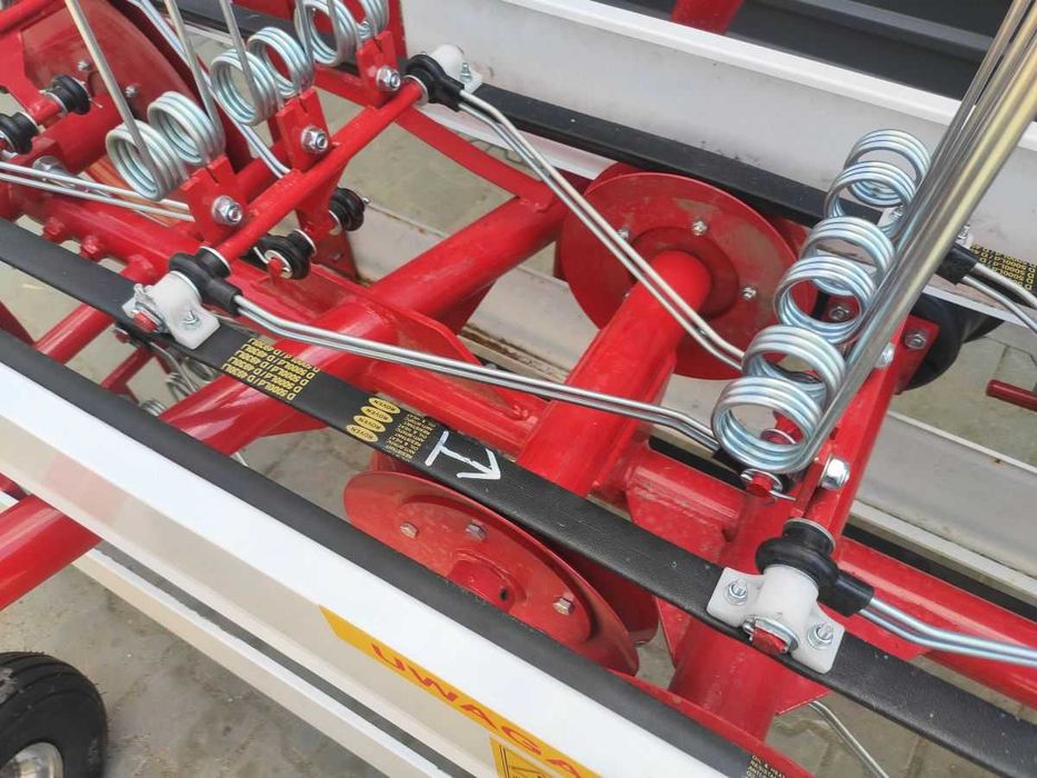 Przetrząsacz Pasowy Przetrząsarka do siana