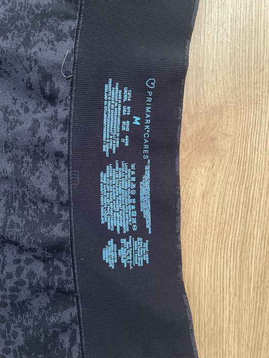 Czarne legginsy M