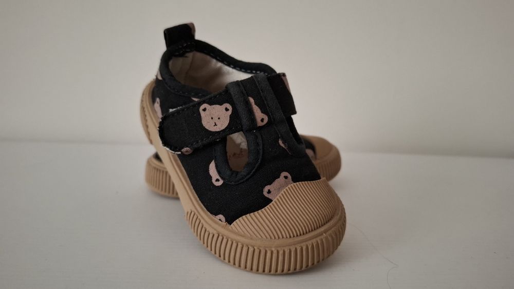 Продам дитяче взуття