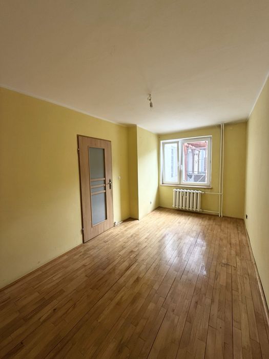 Mieszkanie 2-pokojowe w bloku - PARTER  - ogrzewanie miejskie - Widok 3