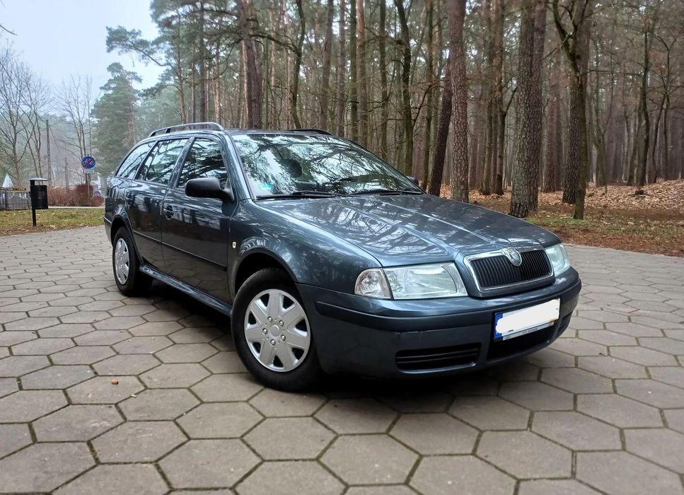 Skoda Octavia 1.9 TDI-2006-kombi-hak-klimatronik-parktronik-przebieg-stan bdb-Niemcy