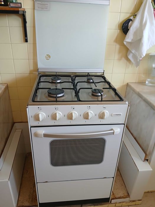 Fogão a Gás 80€ Negociável.