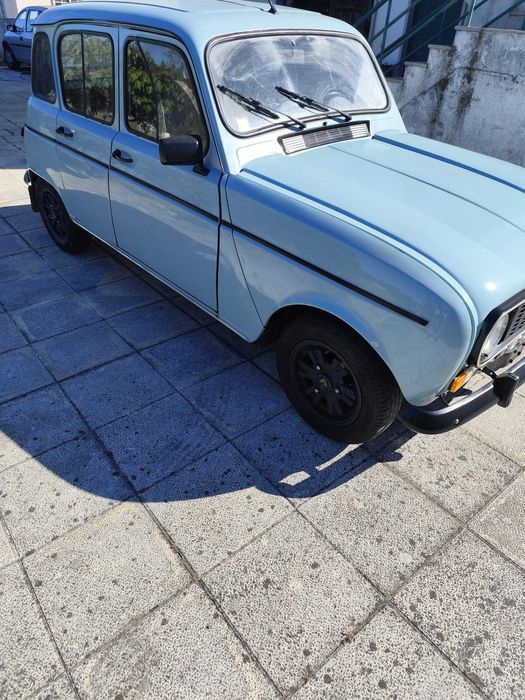 Renault 4L, restaurada