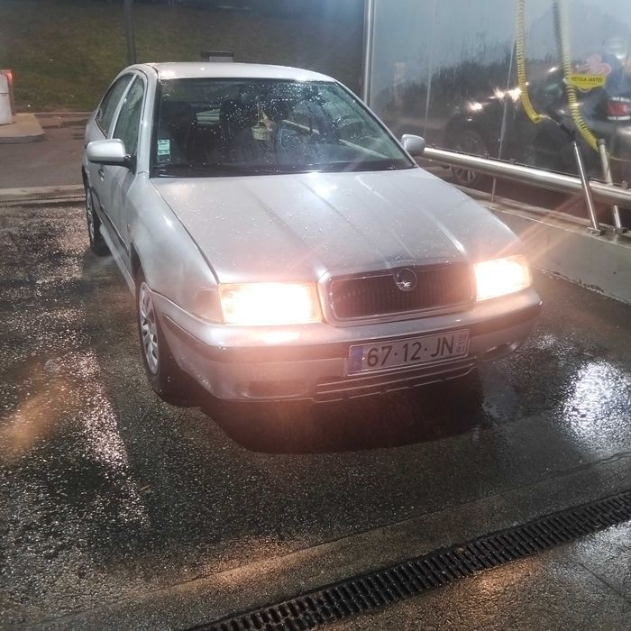 Skoda Octavia 1.9tdi 90cv Único Dono