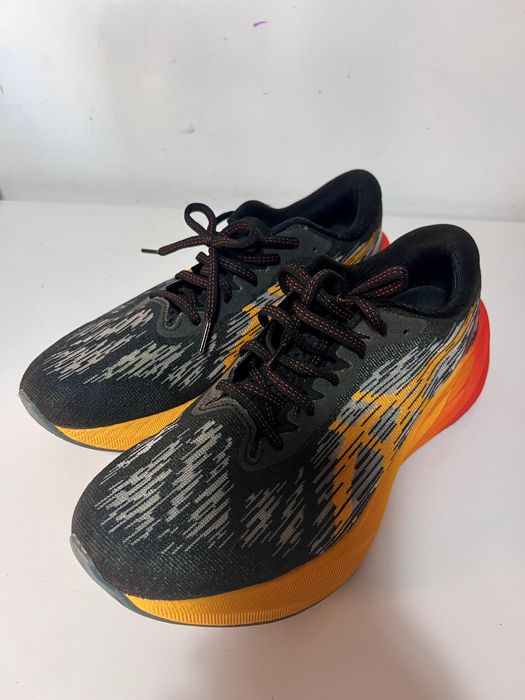 Sapatilhas de corrida Asics Novablast3