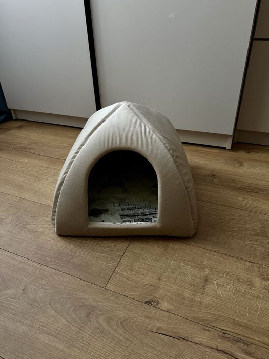 Будиночок лежанка для кота бежевий новий