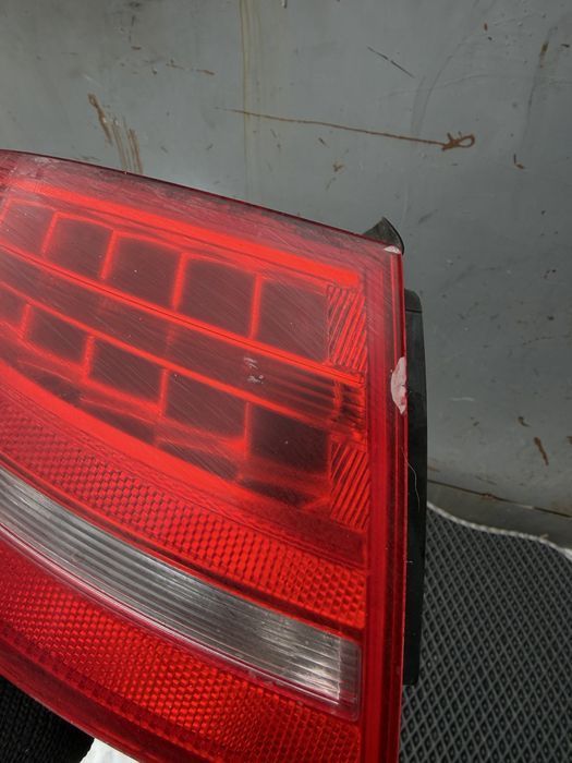 Задний левый стоп Audi A4 B8 универсал наружный диод