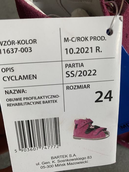 Nowe sandałki buty Bartek