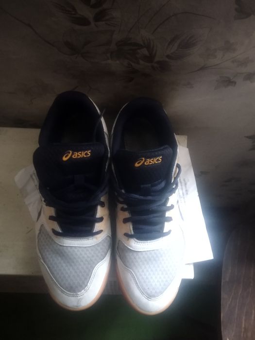 Кроссовки спортивные для бега