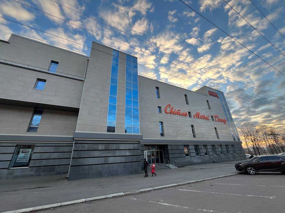 Оренда приміщеня 592,3 кв.м/ вул. Салтівське шосе 8а/ ТЦ Kredens