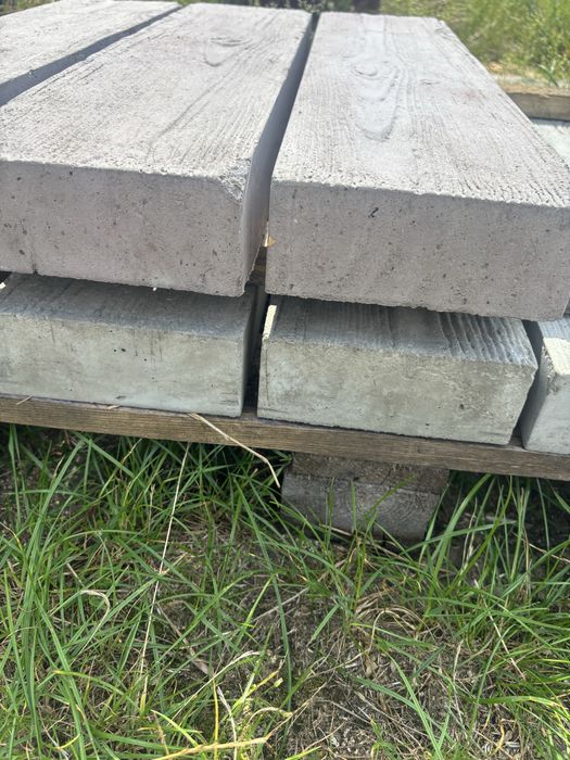 Recznie wykonane solidne donice-imitacja deski betonowej