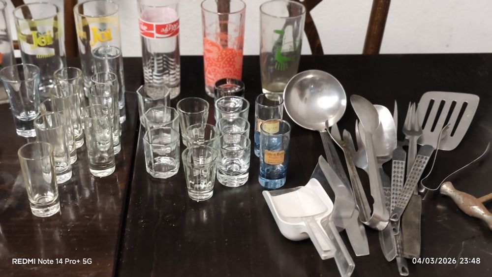 Copos, chávenas, taças sobremesa, copos shot