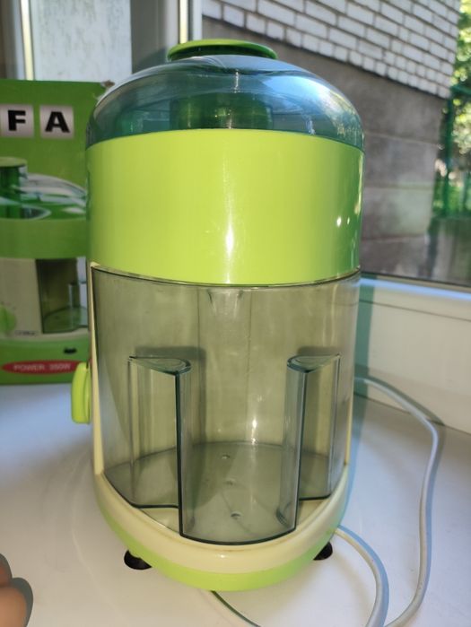 Соковижималка Delfa DJ-300