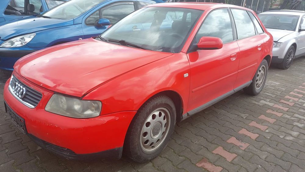 audi a3 8l na części 1,6 i 1,8  benzyna drzwi maska klapa lampy