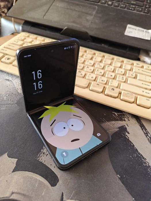 Infinix Zero Flip 8+512Gb Bleck